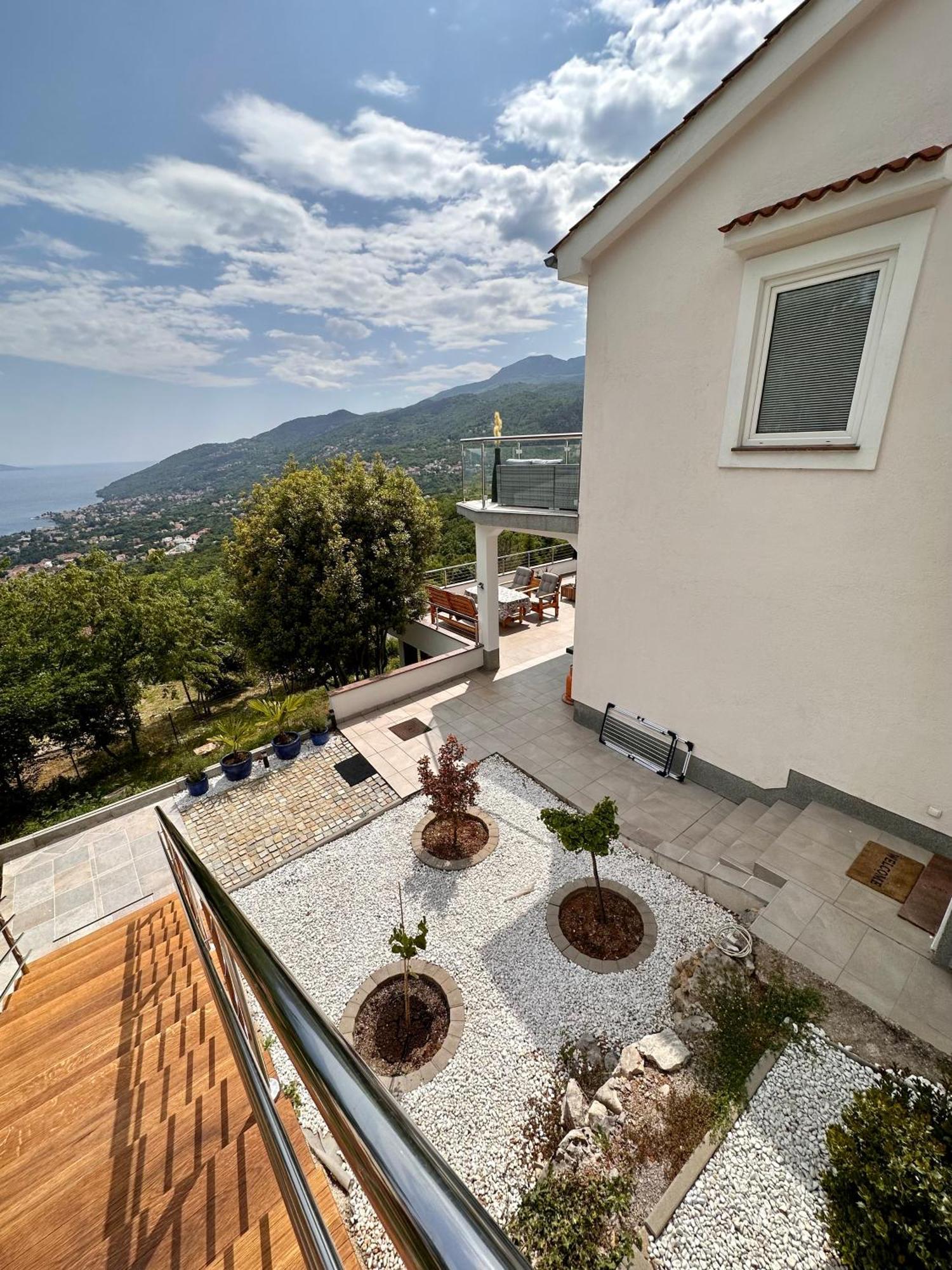 Dreamtime - One Badroom And 1 Livingroom Apartment Veprinac Exterior foto